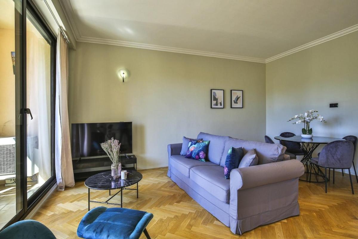 Balcon Vue Coulee Verte. Luxe Plein Coeur De Nice Luaran gambar
